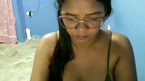 Snapshot of candyflowerlub chatting on March 7, 2:57 am candyflowerlub online show from March 7, 2:57 am