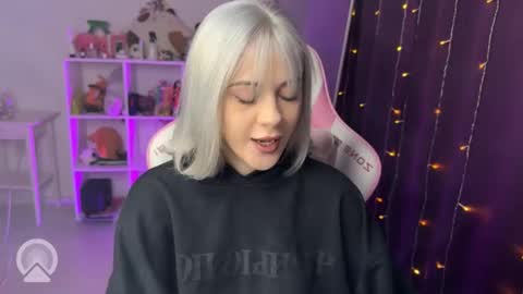 Snapshot of candyhannah chatting on September 16, 4:59 pm You can call me HH online show from September 16, 4:59 pm