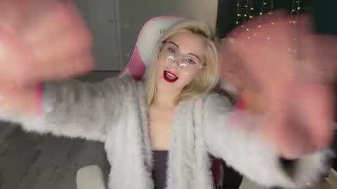 You can call me HH online show from March 28, 5:56 pm