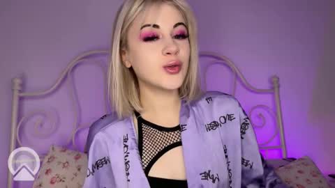 Snapshot of candyhannah chatting on October 11, 1:58 pm You can call me HH online show from October 11, 1:58 pm