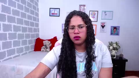 Snapshot of candyhot_sex chatting on March 9, 3:54 am Karen online show from March 9, 3:54 am