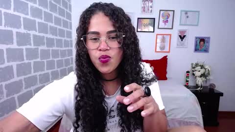 Snapshot of candyhot_sex chatting on March 11, 2:21 am Karen online show from March 11, 2:21 am