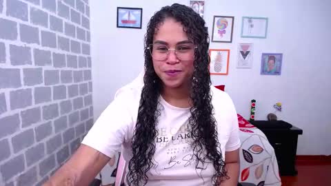 Snapshot of candyhot_sex chatting on February 25, 4:14 am Karen online show from February 25, 4:14 am