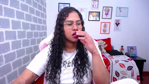 Snapshot of candyhot_sex chatting on January 8, 6:20 pm Karen online show from January 8, 6:20 pm