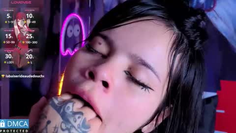 Candy online show from November 28, 3:42 am