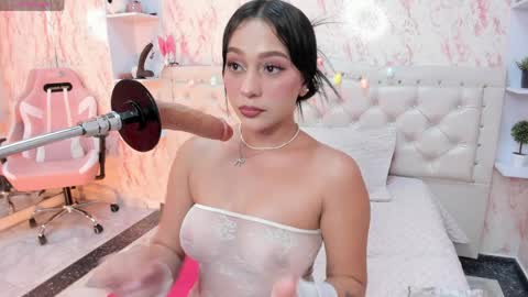 Scarlet  online show from April 5, 2:54 am