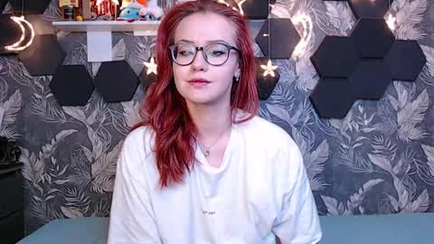 Mia online show from May 22, 4:43 am