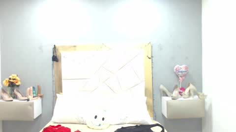 Canela online show from February 13, 5:33 pm