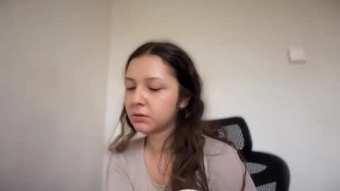 Emma online show from October 13, 6:49 am