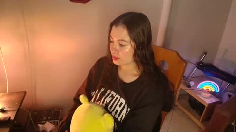 Snapshot of cara890713 chatting on September 18, 7:18 am cara890713 online show from September 18, 7:18 am