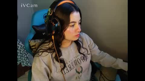 Snapshot of cara890713 chatting on January 3, 8:22 pm cara890713 online show from January 3, 8:22 pm