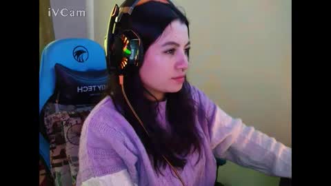 Snapshot of cara890713 chatting on January 18, 6:21 pm cara890713 online show from January 18, 6:21 pm