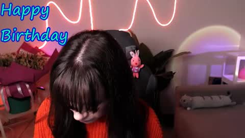 Mary online show from April 24, 6:44 pm