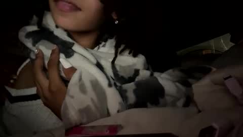 Snapshot of carebearx215 chatting on October 18, 3:31 am carebearx215 online show from October 18, 3:31 am