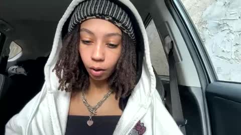 Snapshot of carebearx215 chatting on October 31, 2:21 pm carebearx215 online show from October 31, 2:21 pm