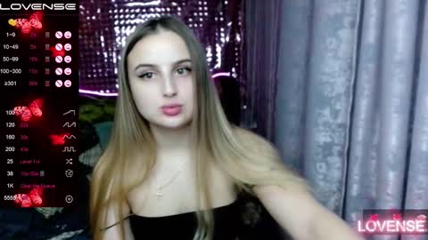 Snapshot of careysworld chatting on December 13, 2:21 am Christi online show from December 13, 2:21 am