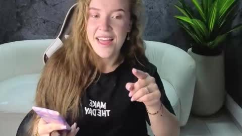 Carla  online show from November 5, 1:38 pm