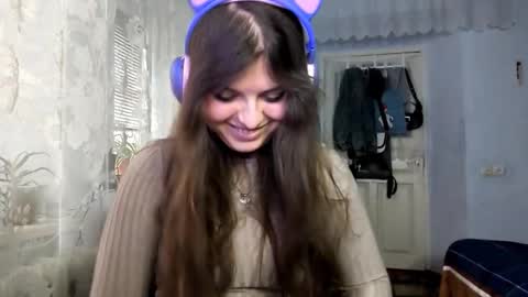 Mia online show from October 7, 9:36 am