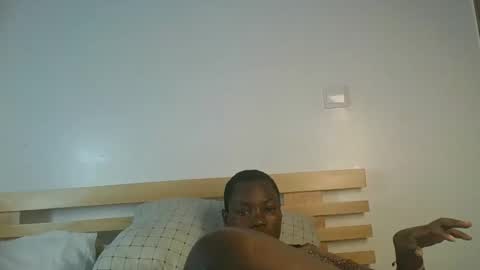 carlyscoop online show from April 8, 10:56 pm