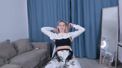 Alice online show from March 5, 7:31 pm