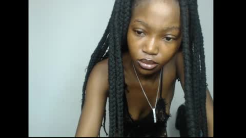 caroline online show from April 28, 4:16 am