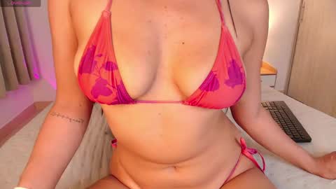 carol69fox online show from April 8, 12:35 am