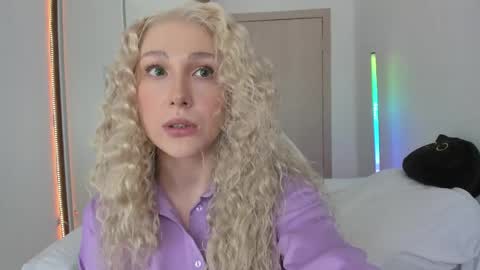 carol_may_ online show from May 26, 8:02 am
