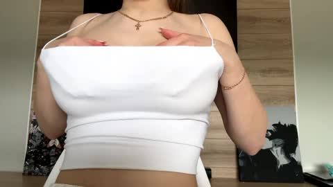 Lisa online show from May 20, 8:22 am