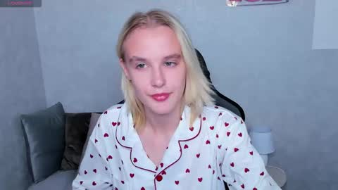 Snapshot of carolin_miller chatting on September 26, 10:35 am Carol online show from September 26, 10:35 am