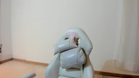 Carolina online show from November 2, 12:30 pm