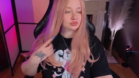 Mira online show from March 29, 1:21 pm