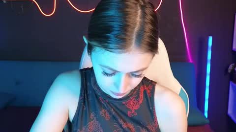 Carolina online show from February 27, 1:05 am