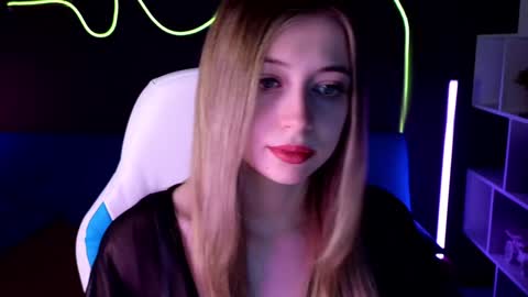 Carolina online show from December 5, 1:25 am