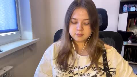 carolindueno online show from March 23, 9:59 am