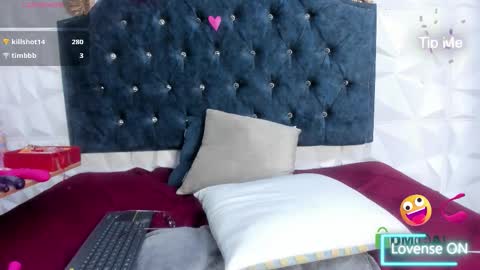 caroline daring online show from February 14, 3:58 pm