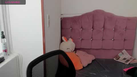 caroline_rodriguez_9 online show from October 28, 7:30 pm