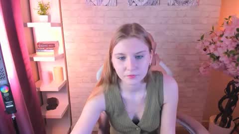 Caroline online show from February 2, 8:24 am