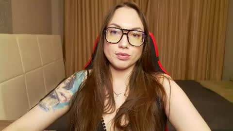 Caroline online show from July 20, 7:03 pm