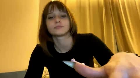 Elizabeth online show from September 21, 9:35 pm