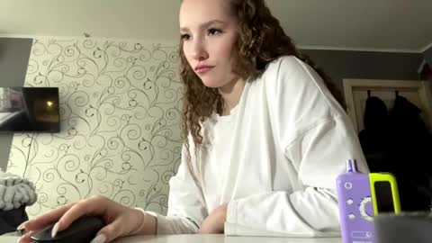Kate online show from May 11, 2:45 pm
