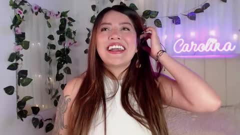 Snapshot of caromartiinnez chatting on October 24, 6:59 pm    online show from October 24, 6:59 pm