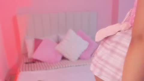 Caro Gmez  online show from April 5, 6:12 am