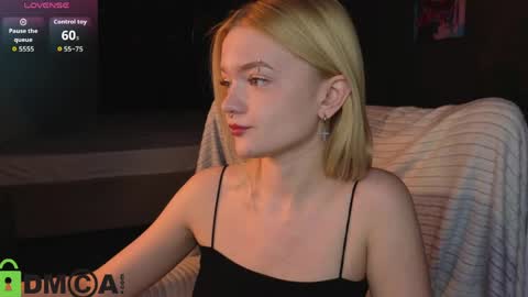 Carrie foster online show from April 3, 2:37 pm