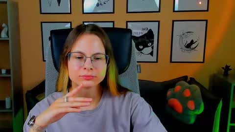 carrie_roses online show from October 9, 5:11 am