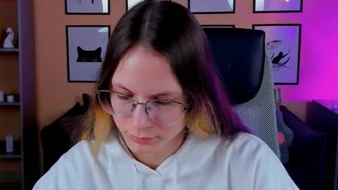 carrie_roses online show from October 2, 5:23 am
