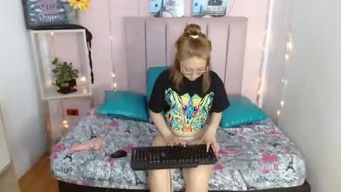 casandraroberthrs707 online show from March 19, 9:41 pm