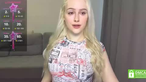Snapshot of caseylabow chatting on February 22, 3:23 am My name is Casey... Nice to meet you I will be happy to have funthumbs up please its important online show from February 22, 3:23 am