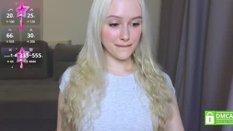 Snapshot of caseylabow chatting on December 24, 3:58 pm My name is Casey... Nice to meet you I will be happy to have funthumbs up please its important online show from December 24, 3:58 pm