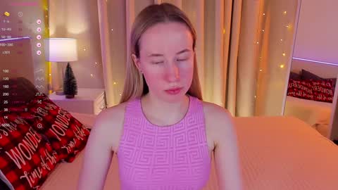 Cassie online show from December 5, 8:44 pm
