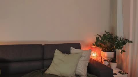 Snapshot of cassisland chatting on September 15, 4:47 pm cassandra online show from September 15, 4:47 pm